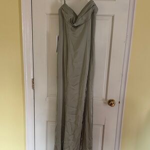 Elegant Green Strapless Gown